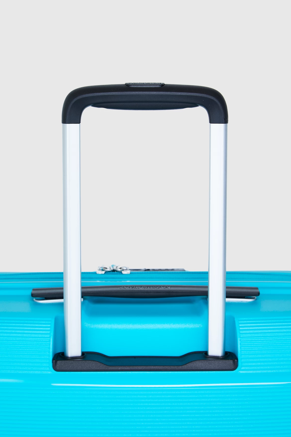 American Tourister Linex 66cm Suitcase 8 American Tourister Linex 66cm Suitcase - Image 8