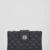 Quilted 2 Compartment Wallet