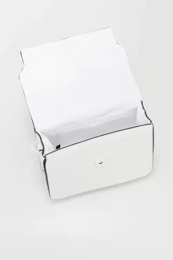 Crossbody Bag With Chain -Travel Luggage Shop 3211573 3