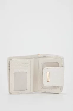 Signature Small Tab Wallet -Travel Luggage Shop 3211773 3